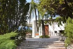Lake Garda villa with lakefront for sale - IT2201